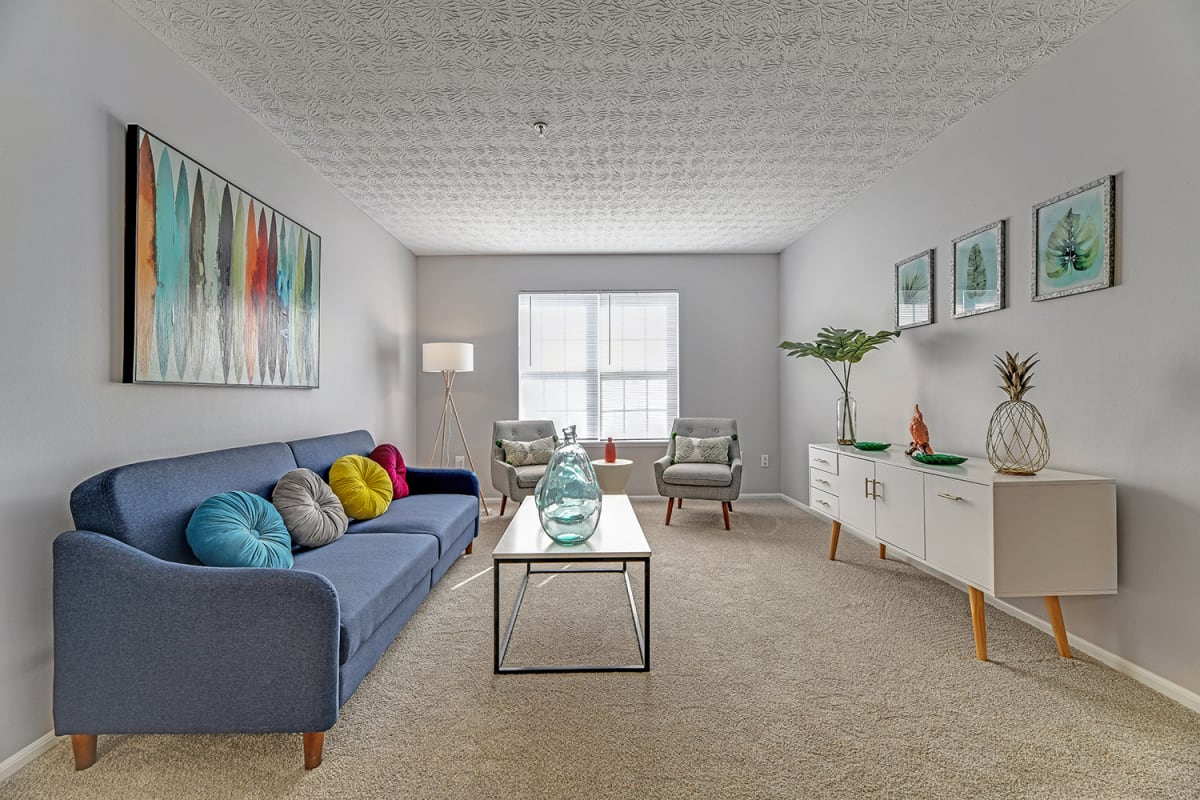 Luxury Apartments for Rent in 43228 Trinity Lakes Apartments